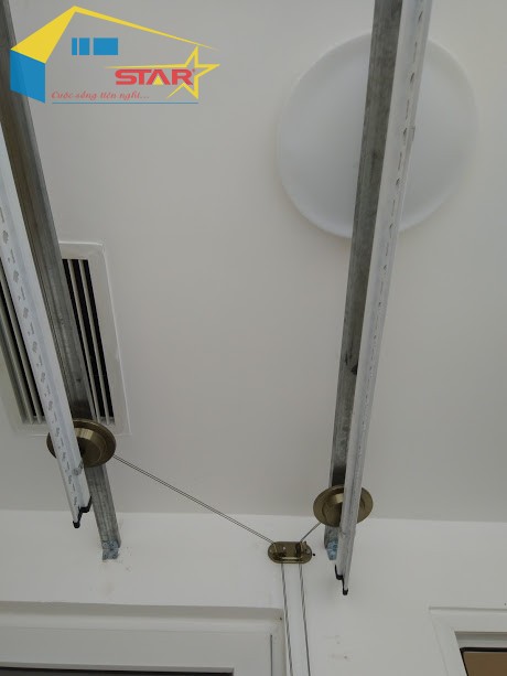 GIÀN PHƠI THÔNG MINH HÒA PHÁT, giàn phơi thông minh , Giàn phơi gắn tường, Giàn phơi xếp gắn tường, Giàn phơi bấm điện