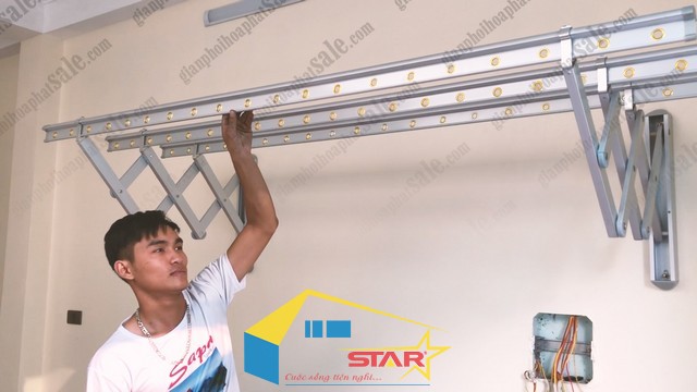 Giàn Phơi Gắn Tường, căn hộ chung cư, nhà phố có diện tích hạn chế, Tuấn Vinh Shop, Giàn Phơi Gắn Tường Là Gì, Giàn phơi xếp gấp, Giàn phơi thanh ngang cố định, Báo Giá Giàn Phơi Gắn Tường, các loại giàn phơi gắn tường