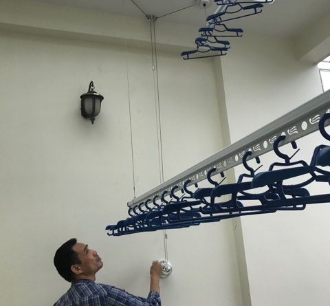 Mua Giàn Phơi Thông Minh, Giàn phơi thông minh, Giàn phơi gắn trần, Giàn phơi gắn tường, Giàn phơi điện tử, lưới chống muỗi. Tuấn Vinh Shop,