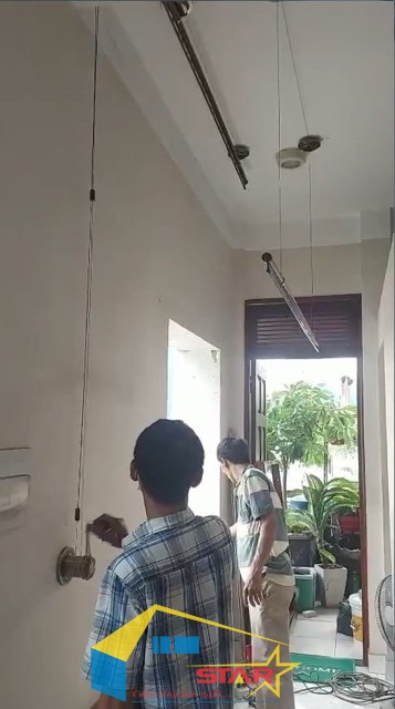 lắp đặt giàn phơi gắn trần, giàn phơi gắn trần, lắp đặt giàn phơi, Tuấn Vinh Shop,  lắp đặt giàn phơi thông minh, Lắp thanh phơi inox, Giàn phơi