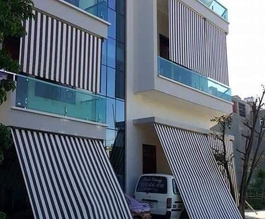 Bạt che nắng mưa tự cuốn, Bạt che nắng mưa tự cuốn Gò Vấp, Thi công bạt che nắng mưa TP.HCM, Lắp đặt bạt tự cuốn ban công, Tuấn Vinh Shop bạt che nắng mưa, Bạt che ban công nhà cao tầng