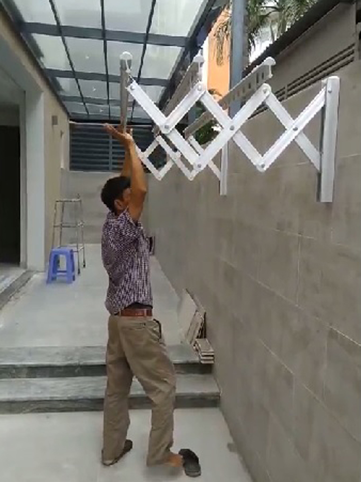 giàn phơi gắn tường, giàn phơi thông minh gắn tường, lắp đặt giàn phơi gắn tường TP.HCM, Tuấn Vinh Shop, báo giá giàn phơi gắn tường, giàn phơi tiết kiệm không gian, giàn phơi ban công nhỏ