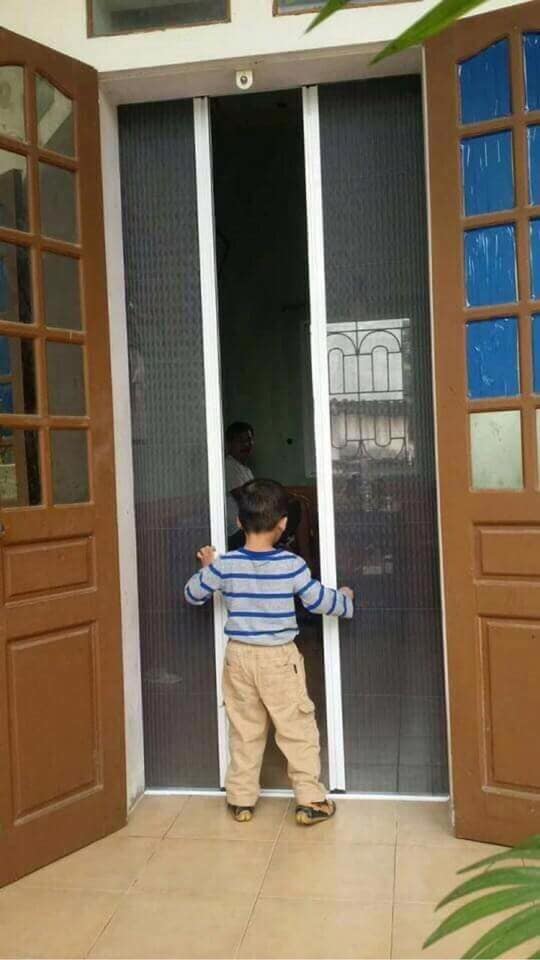 Cửa lưới chống muỗi inox, lắp đặt cửa lưới chống muỗi, cửa lưới chống muỗi, Cửa lưới chống muỗi inox 304, giá cửa lưới chống muỗi inox, cửa lưới chống muỗi dạng lùa, cửa lưới chống muỗi dạng xếp, lắp cửa lưới chống muỗi tại TP.HCM