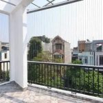 Có nên tự lắp lưới an toàn ban công?