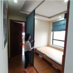 Lắp đặt cửa xếp tổ ong ngăn lạnh điều hòa cho gia đình chị Hạnh